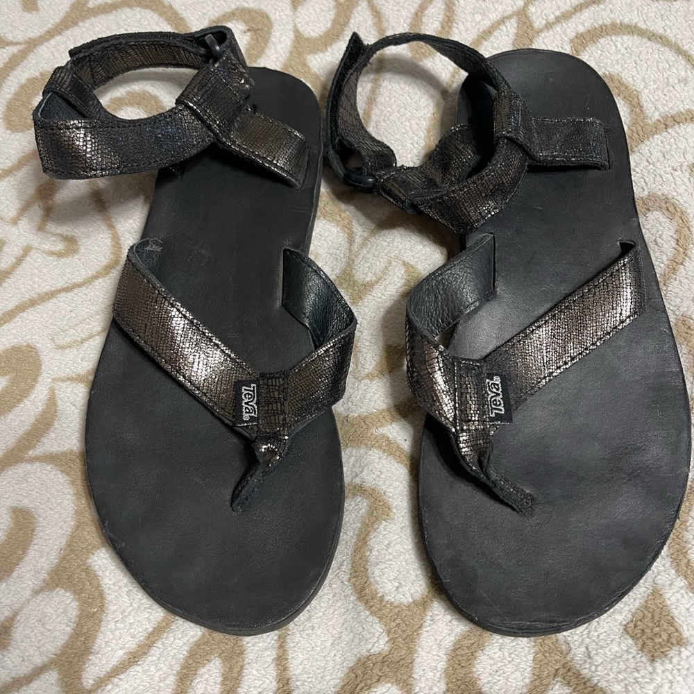 Teva Sandels